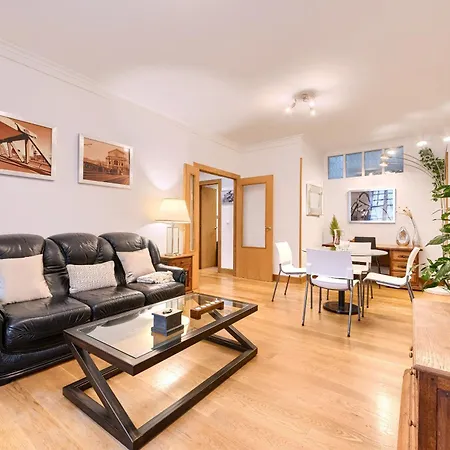 Vivienda Turistica Acogedora Y Elegante En Irala ビルバオ